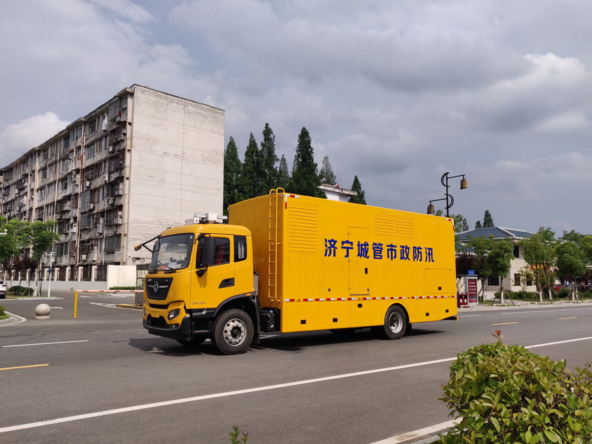 東風(fēng)天錦2000方大流量排水車