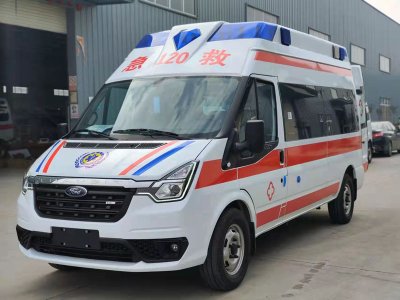 福特V348長(zhǎng)軸高頂救護(hù)車(chē)