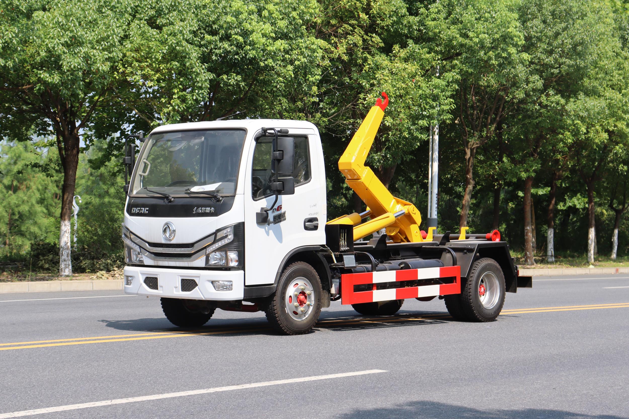 藍牌東風(fēng)多利卡5方勾臂垃圾車