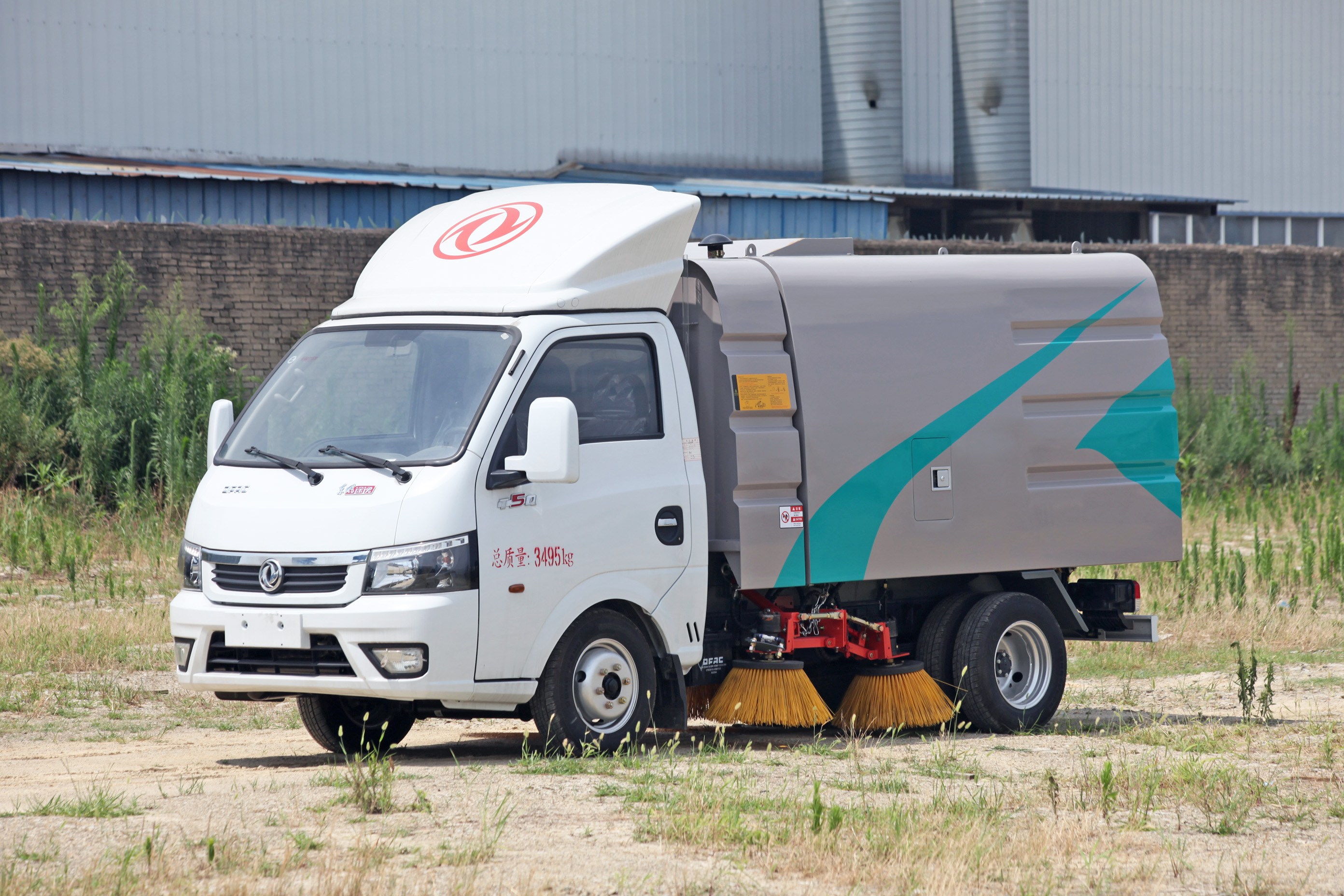 東風(fēng)途逸掃路車(chē)國(guó)VI藍(lán)牌柴油機(jī)